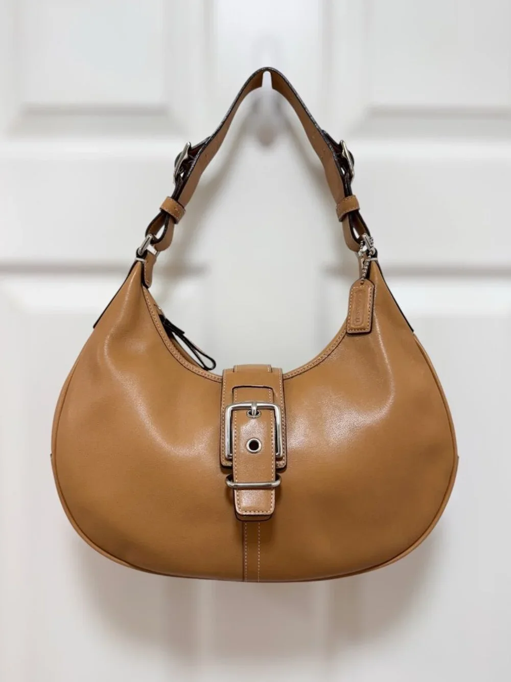 Coach Soho Buckle Hobo Shoulder Bag Milled Camel Leather Medium Y2K